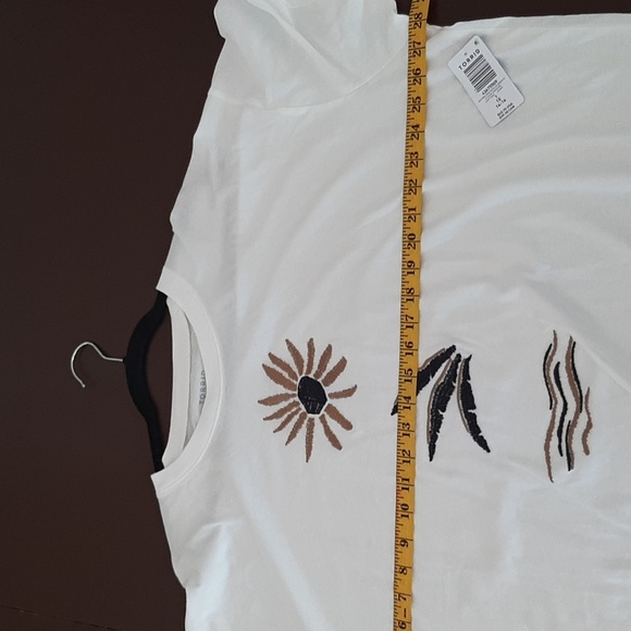 Torrid White Oversized Fit T-Shirt - Picture 3 of 5